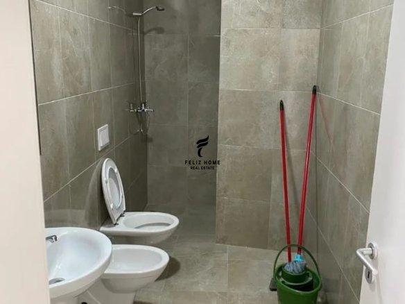 Apartment with 85 m2 Floor, New Market, 80,000 LEK FH-68375