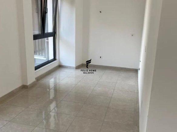 Apartment with 85 m2 Floor, New Market, 80,000 LEK FH-68375