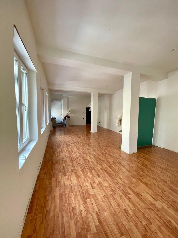 Office for Rent in Bllok (ID BZ245) Tirana