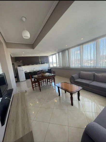 Tirane, vendesi appartamento 2+1+Balcone Piano 4, 98 m² 186.000 € (IN PARCHEGGIO)
