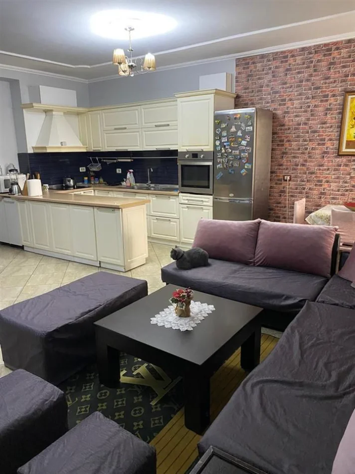 Tirane, vendesi appartamento 2+1 Piano 7, 100 m² 160.000 € (FRESK)