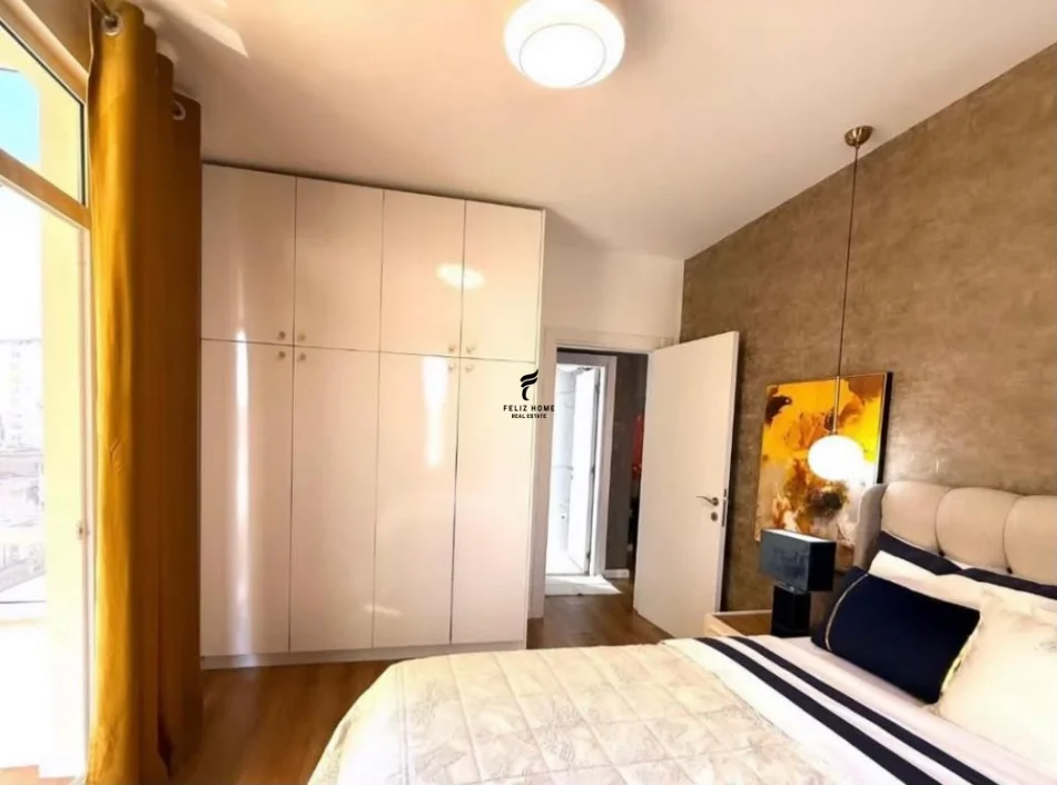 Tirane, affitto mensile appartamento 1+1 Piano 6, 77 m² 750 € (21 dicembre)