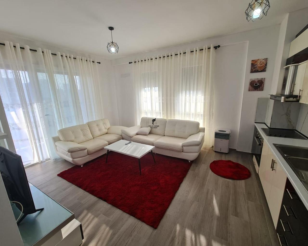 Appartamento con 1+1 camere, 5 piani, 50.000 LEKE FH-75773