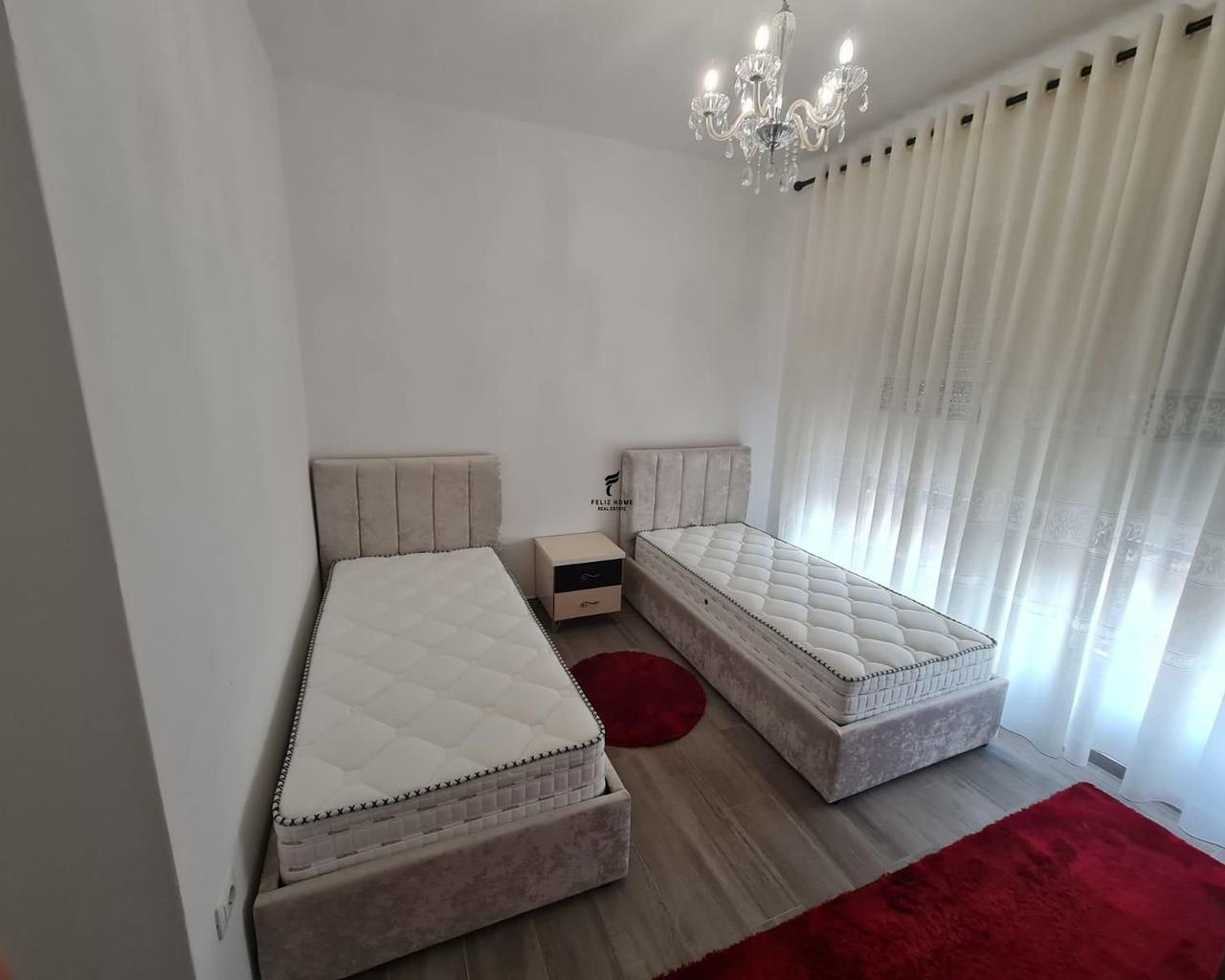 Appartamento con 1+1 camere, 5 piani, 50.000 LEKE FH-75773