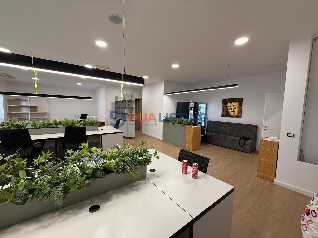 OFFICE SPACE for rent at Kompleksi Delijorgji!!