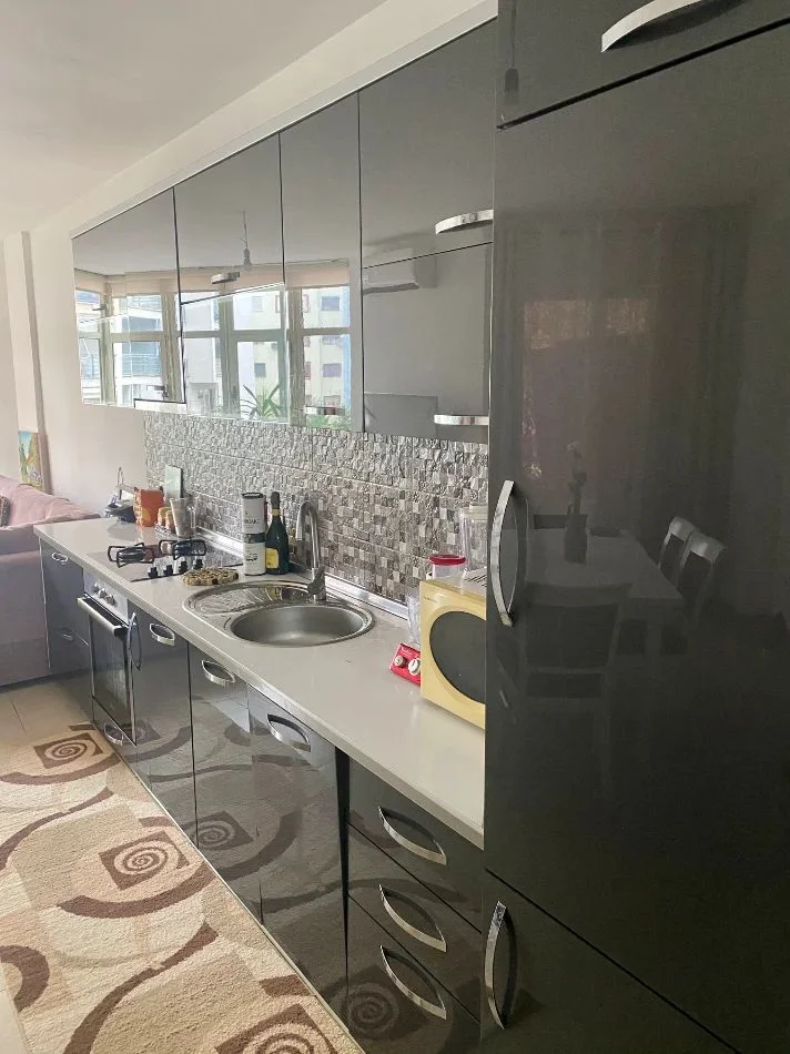 Tirane, vendesi appartamento 2+1 Piano 3, 116 m² 163.000 € (YZBERISHT)