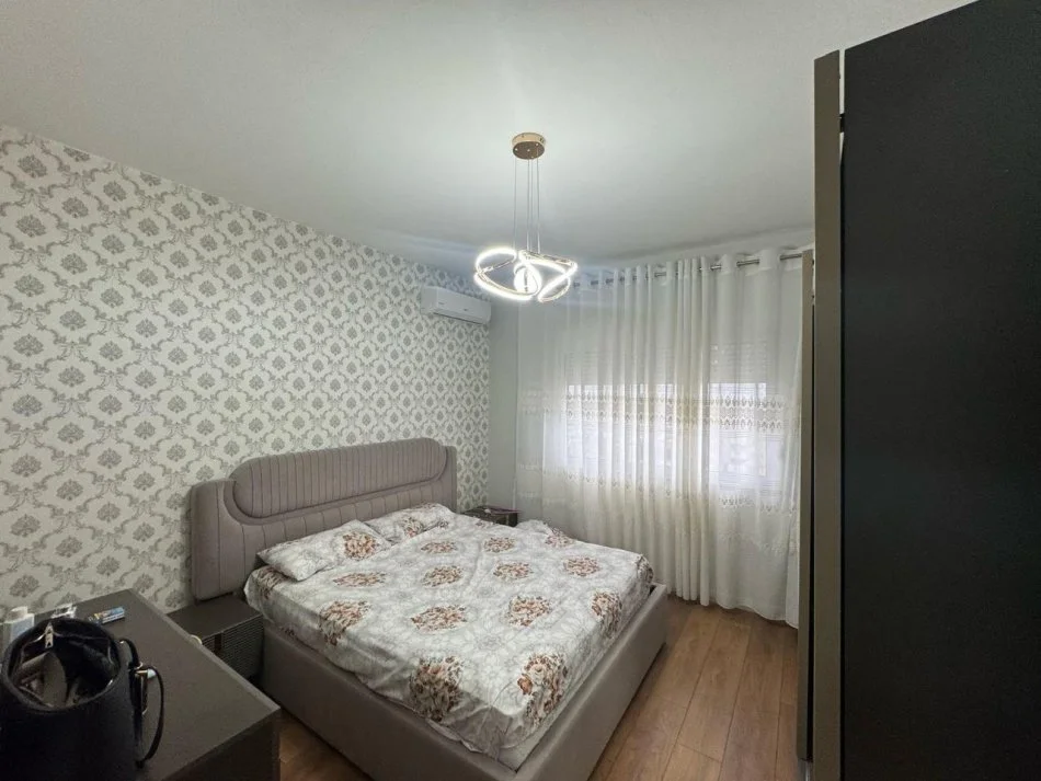 Tirane, vendesi appartamento 2+1 Piano 10, 90 m² 155.000 € (PORCELAN)