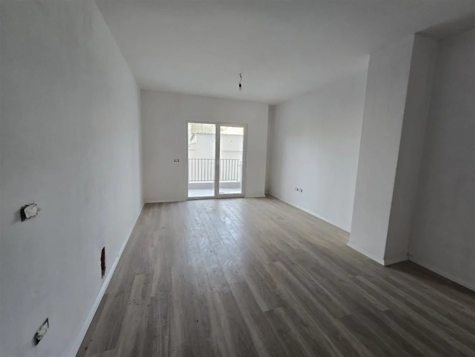 Tirane, appartamento in vendita 1+1 Piano 1, 73 m² 130.000 € (LAPRAKE)