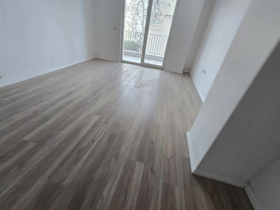 Tirane, appartamento in vendita 1+1 Piano 1, 73 m² 130.000 € (LAPRAKE)