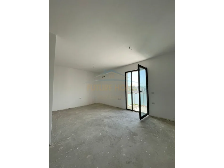 Tirane, vendesi appartamento 3+1+2, Piano 6, 119 m² 203.200 € (Tirana Entry I)