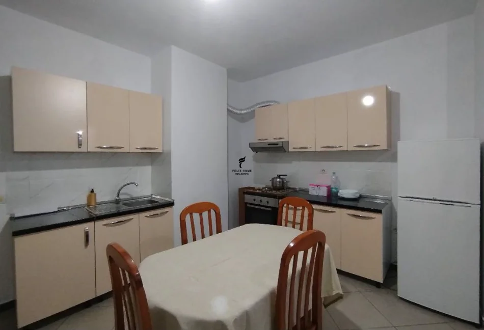Tirane, shitet apartament 1+1 Kati 7, 76 m² 180.000 € (ASTIR)