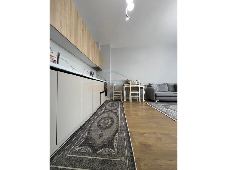 Tirana, For Sale 2+1 Apartment + Parking Spot, 6th Floor, 92 m² €174,800 (Rruga e Dibrës)