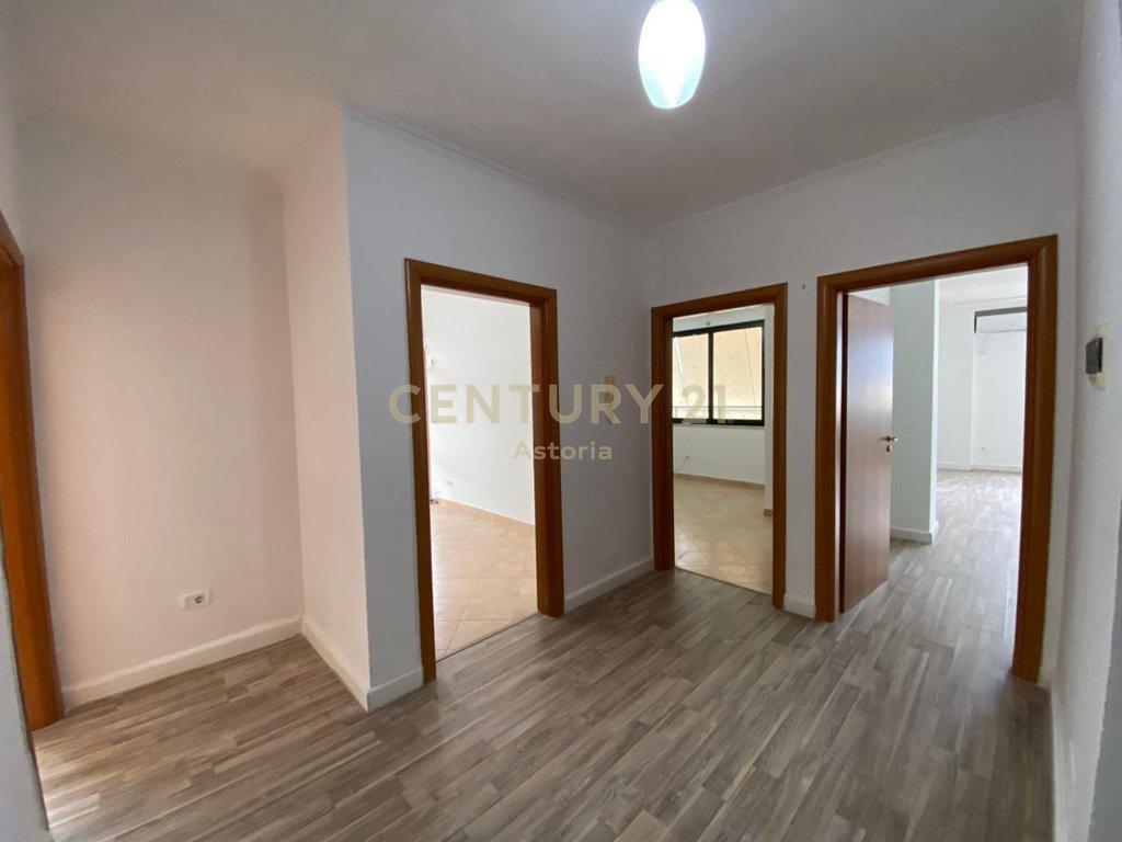 Apartment for Rent 3+1+2 for Office, at Ish Ekspozita