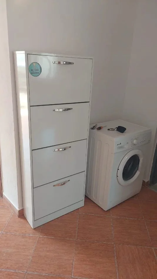 Tirana, 3+1 Apartment for Rent, First Floor, 130 m², €400 (Alias)