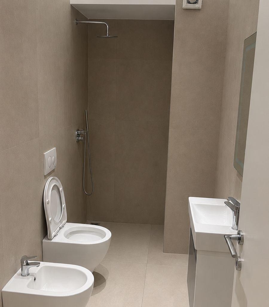 Ufficio in affitto (85m2): 60.000 Lekë/Mese 📍Ex Piazza Shqiponja