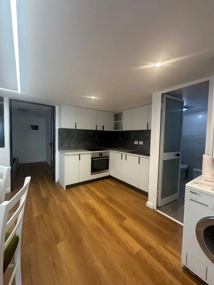 Tirane, shitet apartament duplex 2+1 Kati 1, 102 m² 140.000 € (QTU)