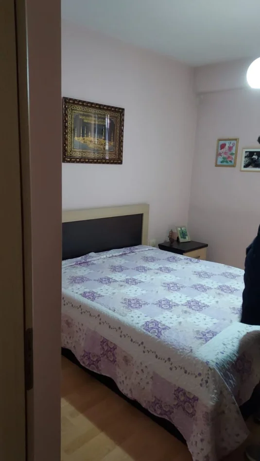 Tirana, affitto di appartamento 2+1 al terzo piano, 100 m² a 650 € (Via Jordan Misja)