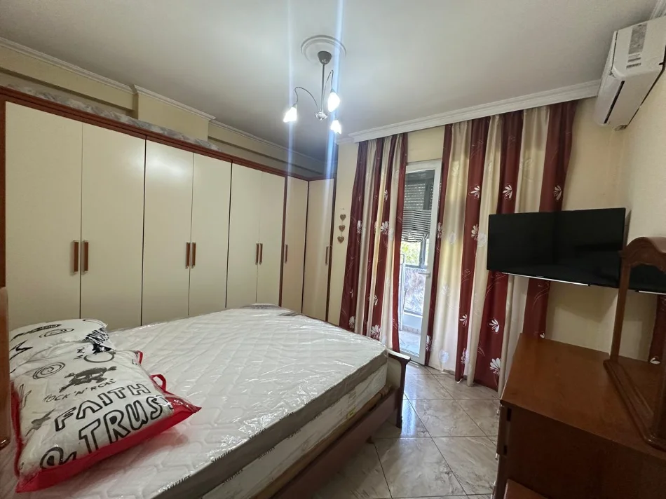 Tirane, for Rent 1+1 Apartment with Balcony, 4th Floor, 70 m², 500 € (Dritan Hoxha Street)