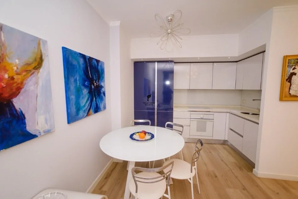 Tirane, affitto appartamento 2+1 Piano 5, 105 m² 900 € (BULEVARDI ZHAN D’ARK)
