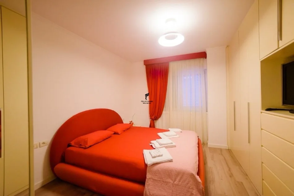 Tirane, affitto appartamento 2+1 Piano 5, 105 m² 900 € (BULEVARDI ZHAN D’ARK)