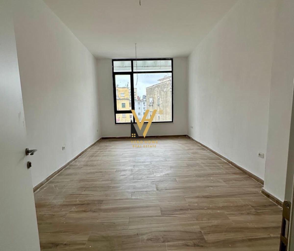 JEPET ZYRE 34 M2 ME QERA TE DONIKA CENTER 550 EURO