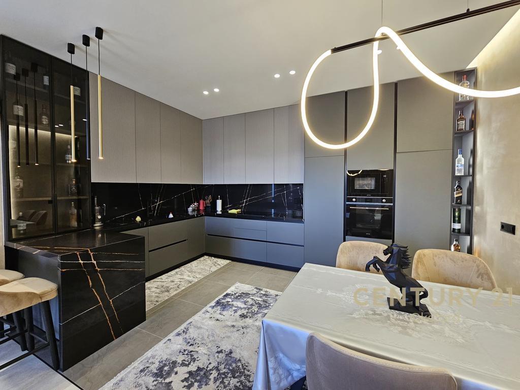 MODERN VILLA FOR SALE IN SELITE