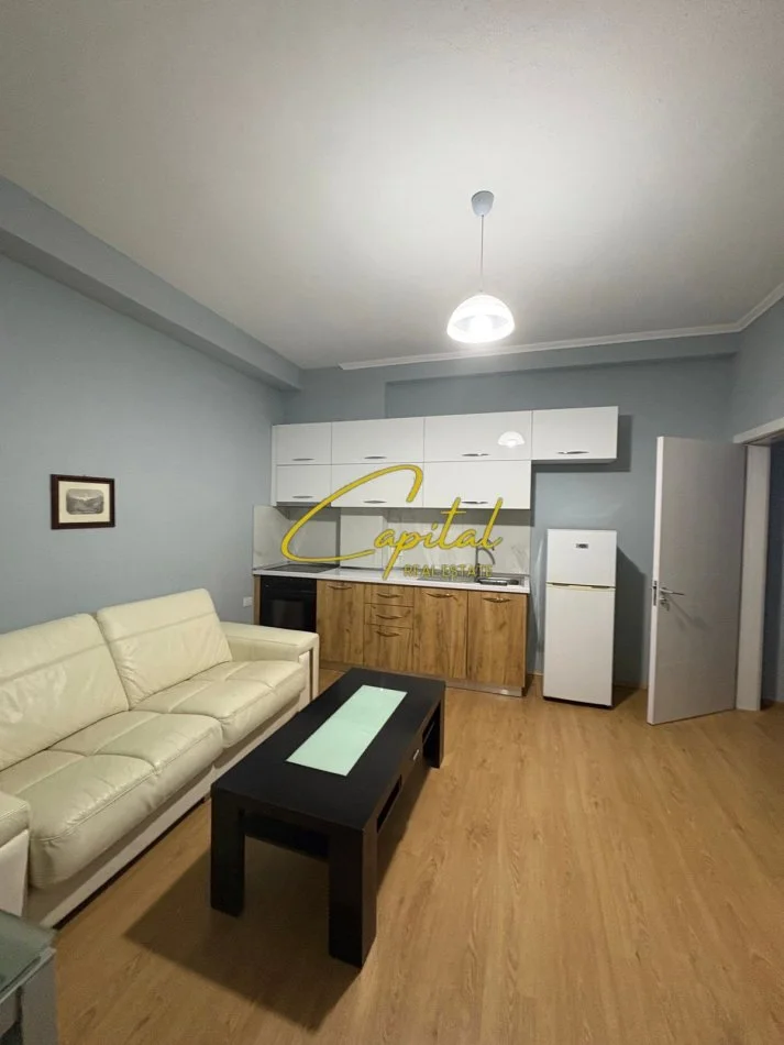 Tirana, appartamento 1+1 in affitto al secondo piano, 60 m², 500 € (ALI DEMI)