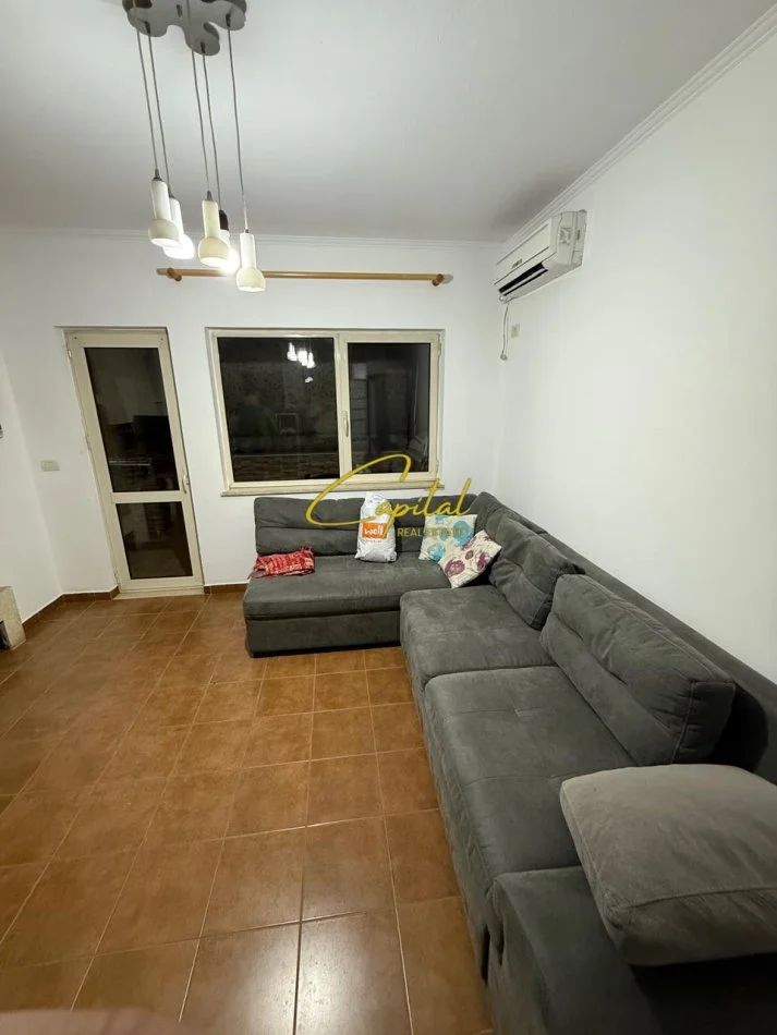 Tirane, Rental 1+1 Apartment, 5th Floor, 65 m², €400 (Yzberisht)