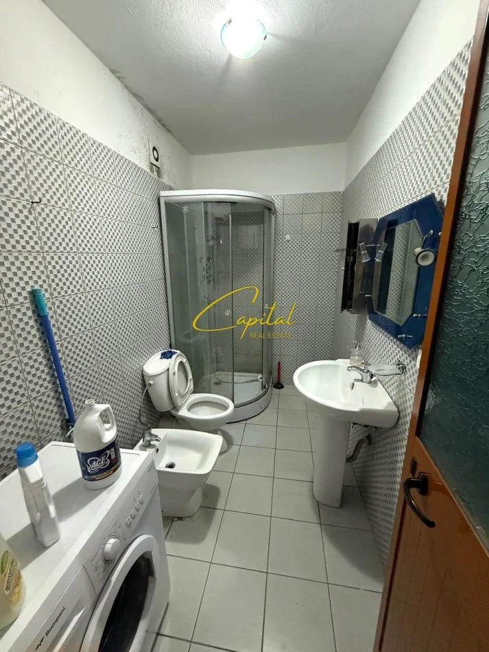 Tirane, Rental 1+1 Apartment, 5th Floor, 65 m², €400 (Yzberisht)