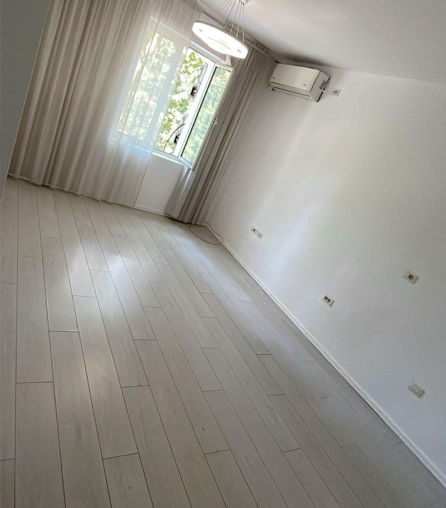 Ufficio in affitto: 65.000 ALL/Mese || 2 Ambienti Pune 📍BLLOK