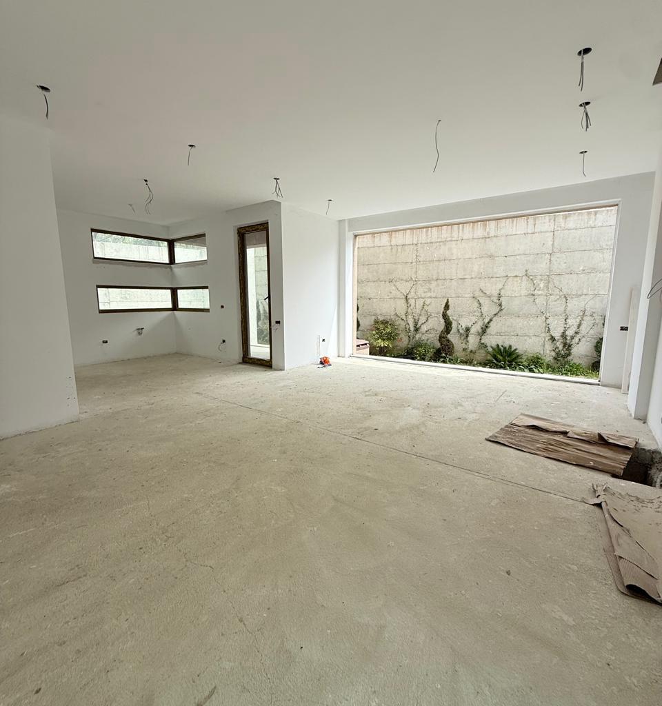 🏡 Villa Singola su 3 Piani in Vendita – vicino a TEG