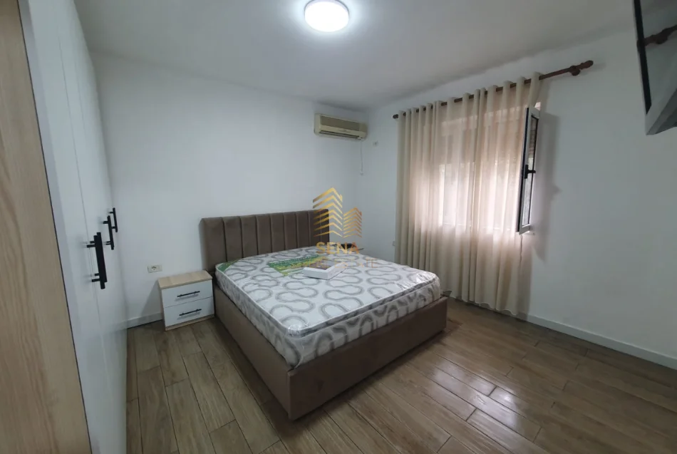Tirana, Studio for Rent 1+1 Floor 4, 40 m² 450 € (21 Dhjetori)