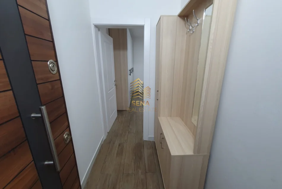 Tirana, Studio for Rent 1+1 Floor 4, 40 m² 450 € (21 Dhjetori)