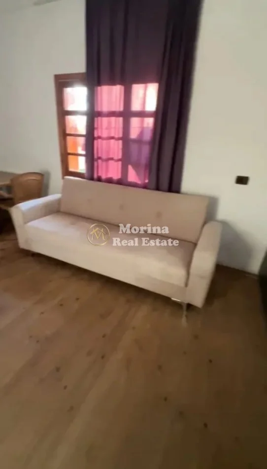 Tirane, affitto appartamento 2+1 Piano 2, 101 m² 500 € (Qyteti Studenti)