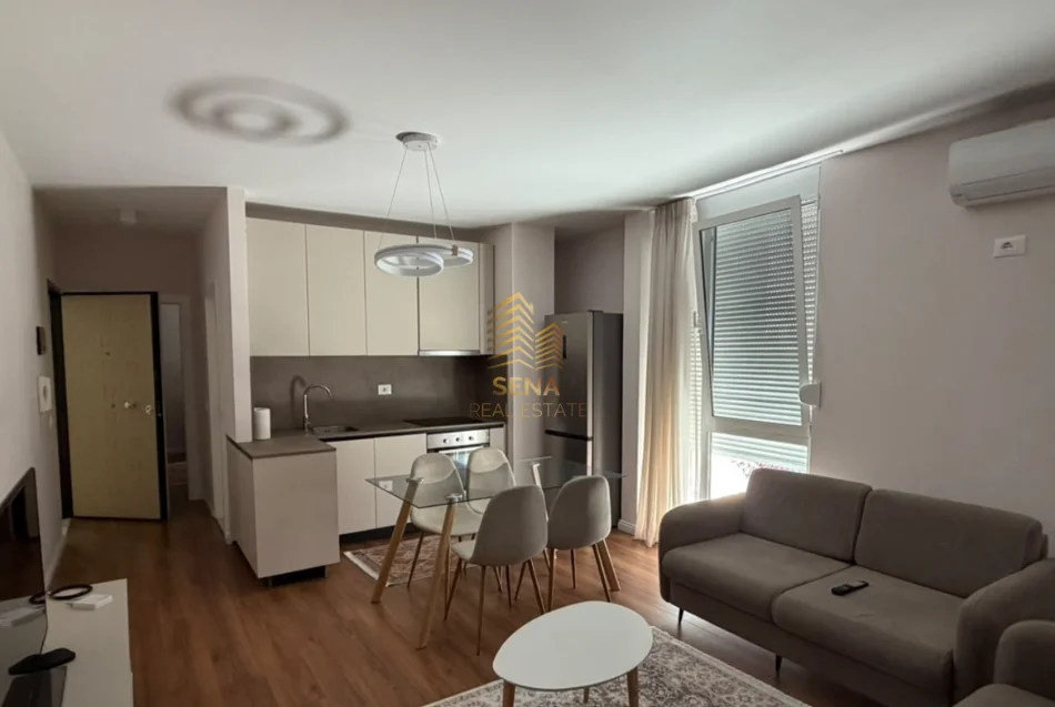 Tirane, affitto appartamento 2+1+Balcone Piano 2, 66 m² 750 € (Rruga e Dibres)