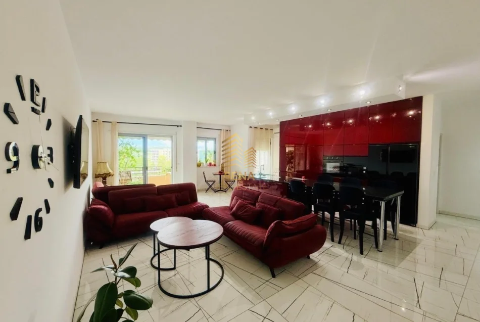 Tirane, 2+1 Apartment with Kitchenette and Balcony for Rent, 137 m², €1,200 (Liqeni i Thate)