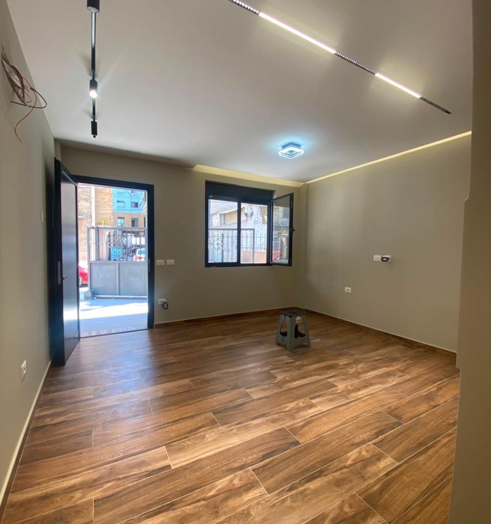 BUSINESS PREMISES FOR SALE – 21 Dhjetori, near Square 21