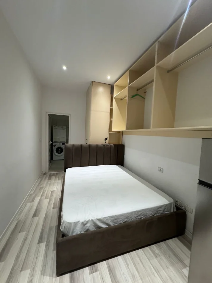 Tirane, affitto monolocale Kati 1, 40 m² 420 € (VIA BARRICATE)