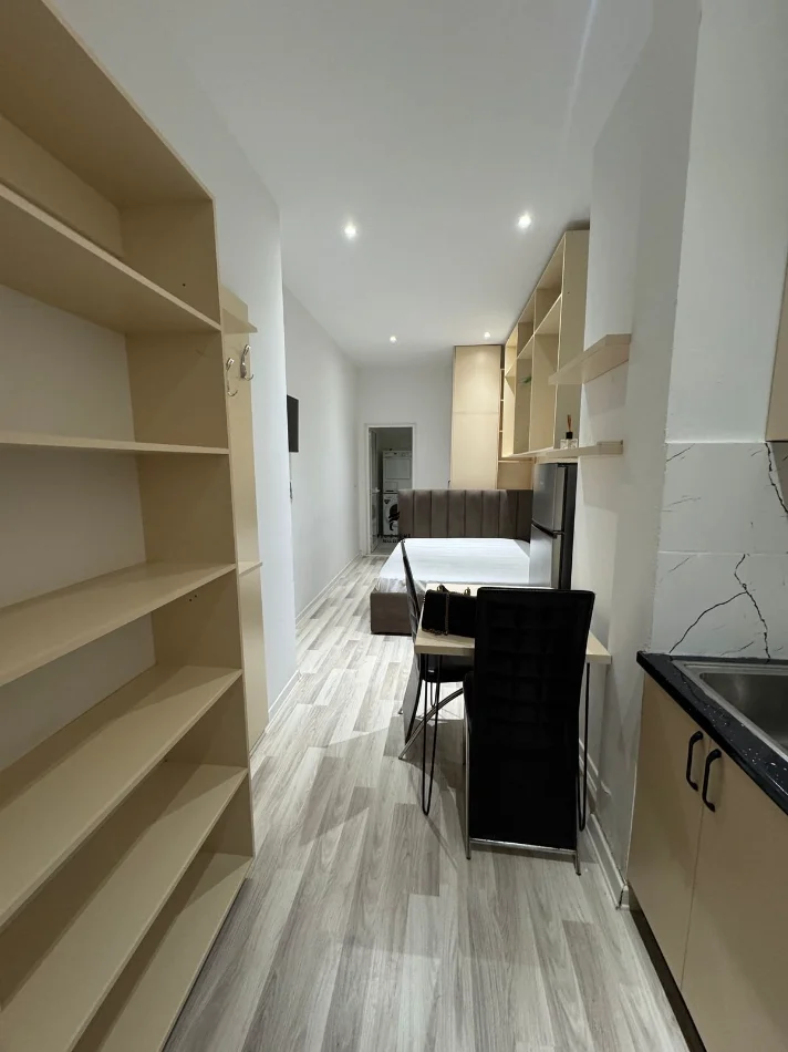 Tirane, affitto monolocale Kati 1, 40 m² 420 € (VIA BARRICATE)