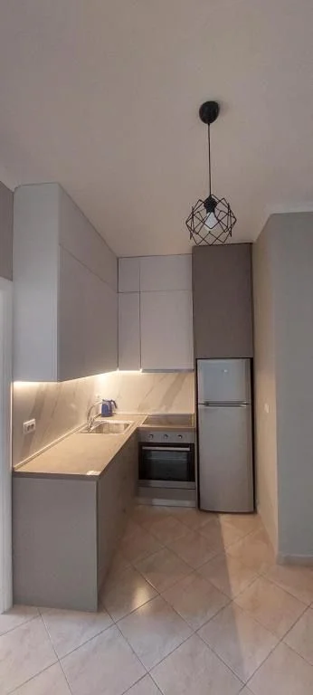 Tirana, affitto appartamento 1+1+Balcone Piano 4, 70 m² 600 € (VIA DIBRES)