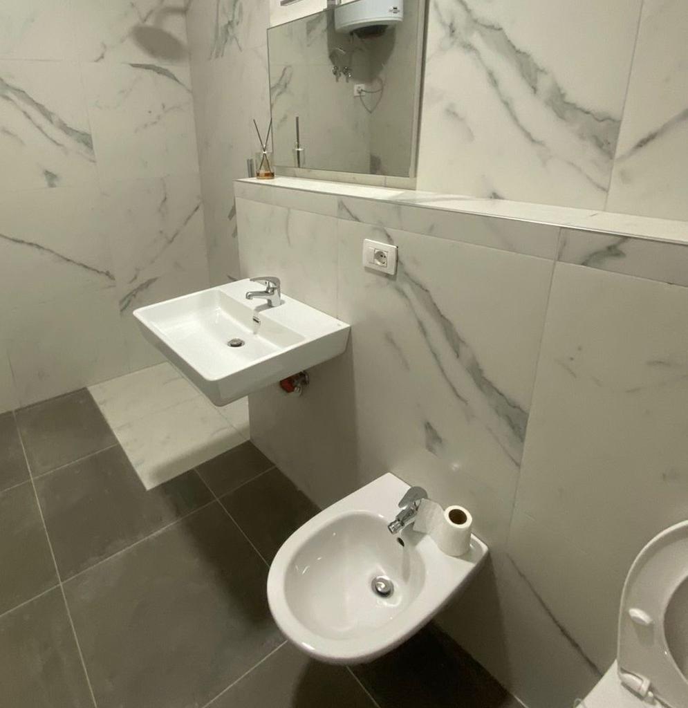 📌 Affitto ufficio 2+1 – Via dei Kosovari