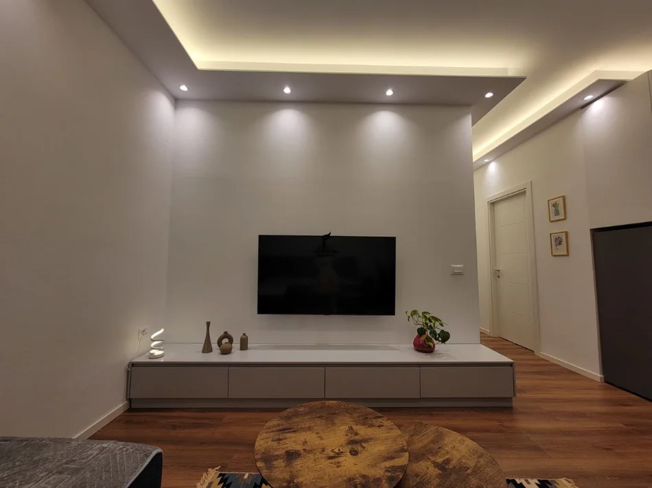 Tirana, Apartment for Rent 1+1, First Floor, 60 m², €550 (RRUGA E DURRESIT)