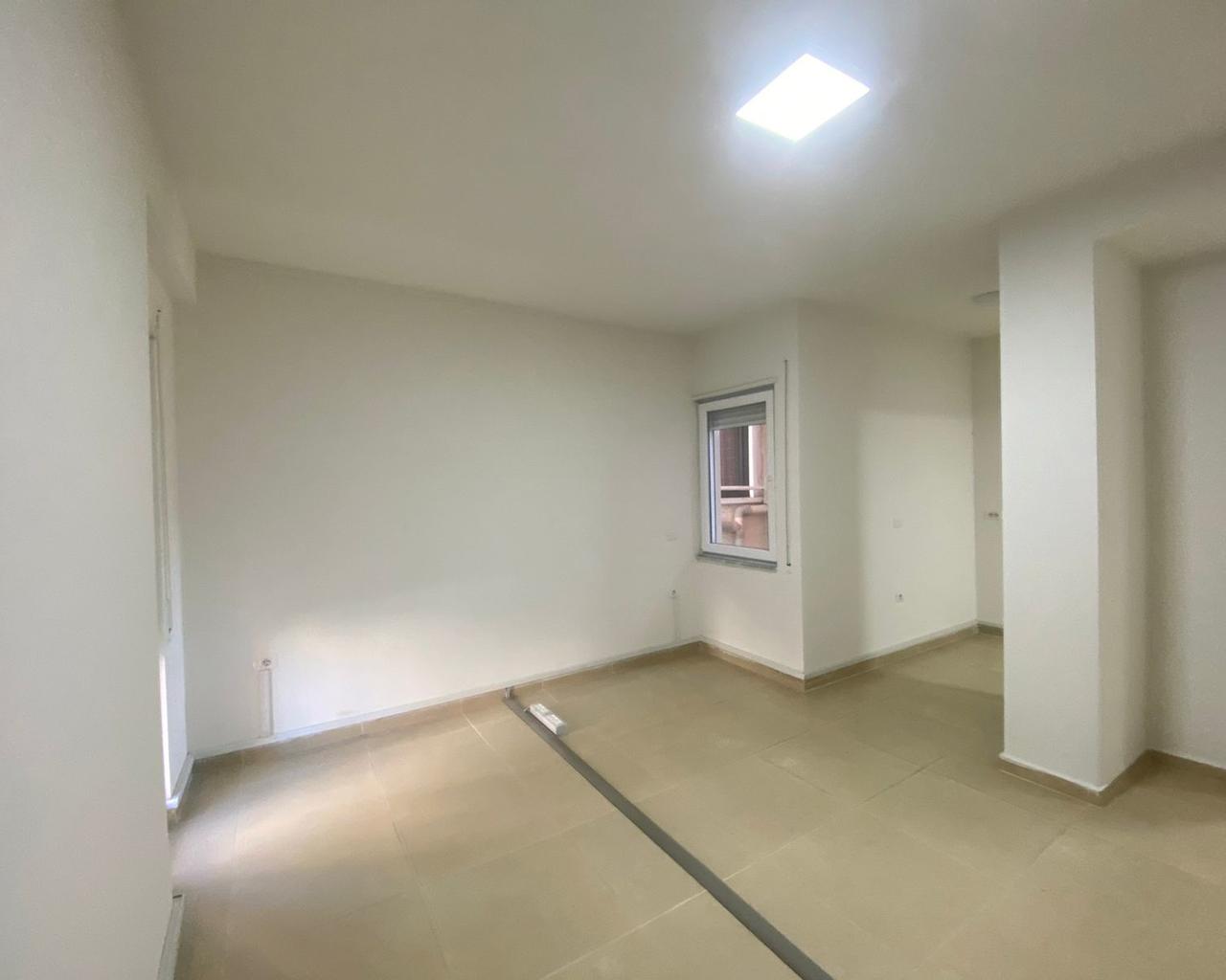 🏢 Affitto ufficio 2+1 📍 Via dei Kosovari