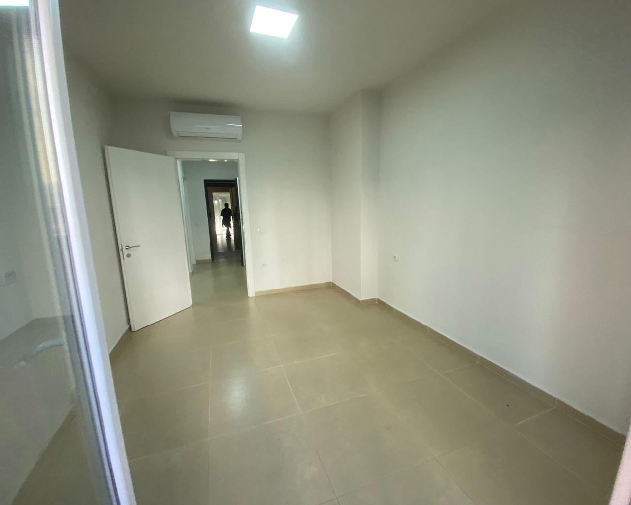 🏢 Ufficio in affitto 2+1 – Via dei Kosovo ✨