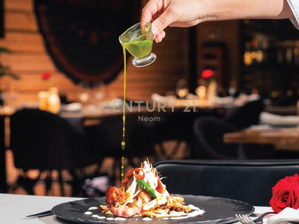 FOR RENT, MODERN BAR-RESTAURANT WITH VERANDA, NEAR THE CENTER