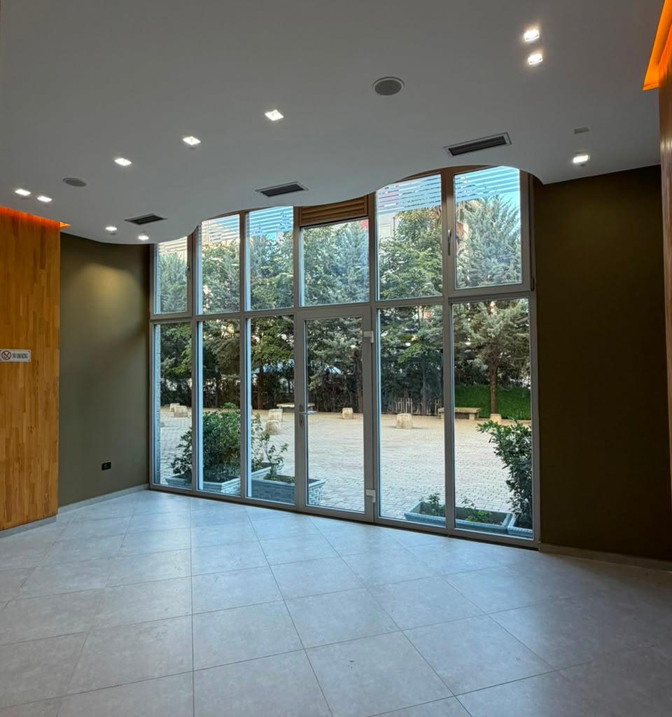 Commercial Space for Sale in Astir