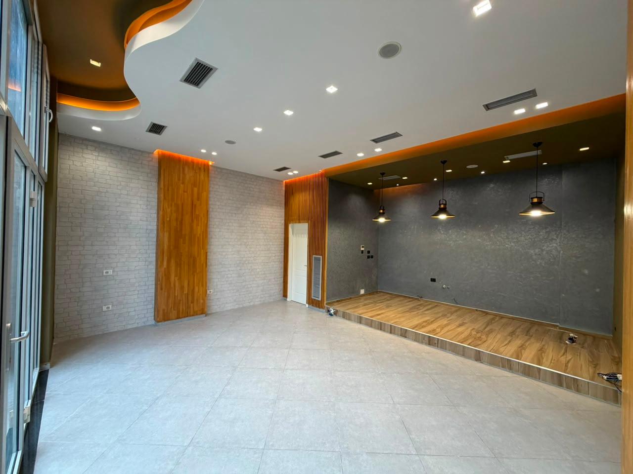 Commercial Space for Sale in Astir