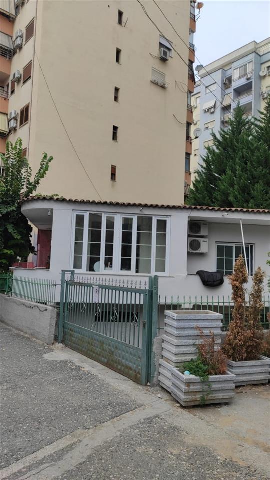 Vendesi Casa Duplex presso il Comune di Parisit