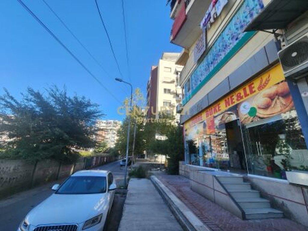 SHESIM NJESI KOMERCIALE NE YZBERISH!