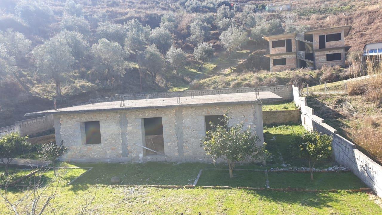 🟢 Vendesi Casa + Terreno 500m², Orikum!